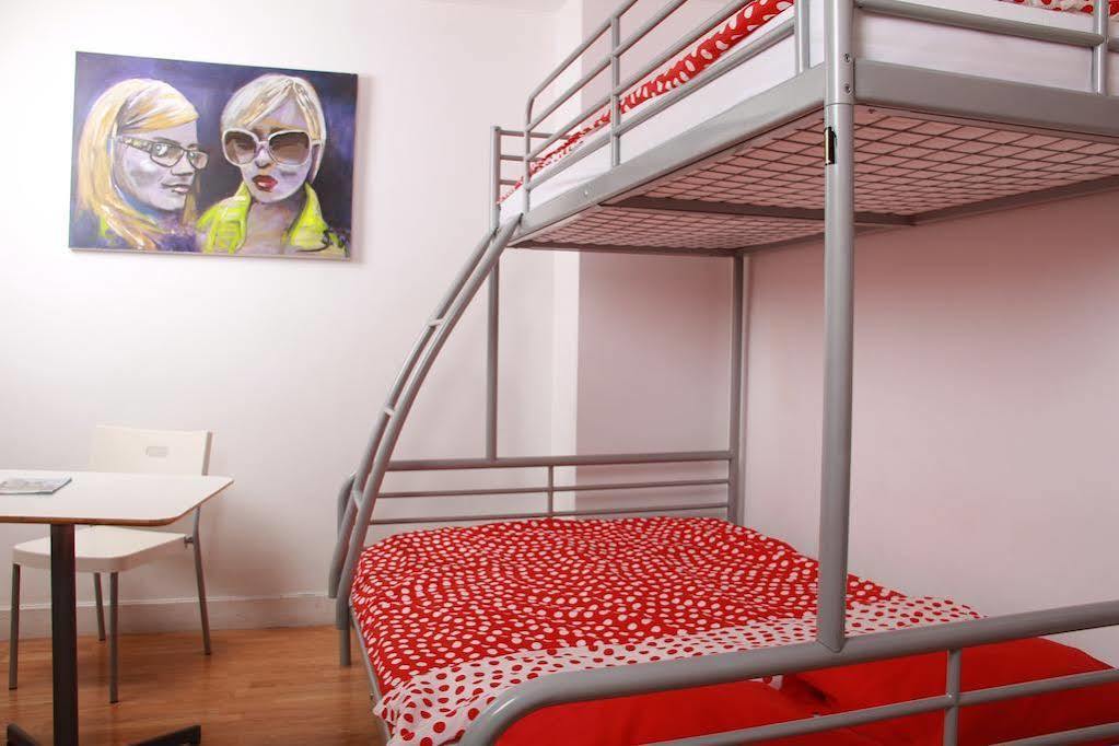 Brussels Hello Hostel Koekelberg Dış mekan fotoğraf
